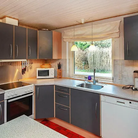 Сasa de vacaciones Four-bedroom Holiday In Vaeggerlose 7